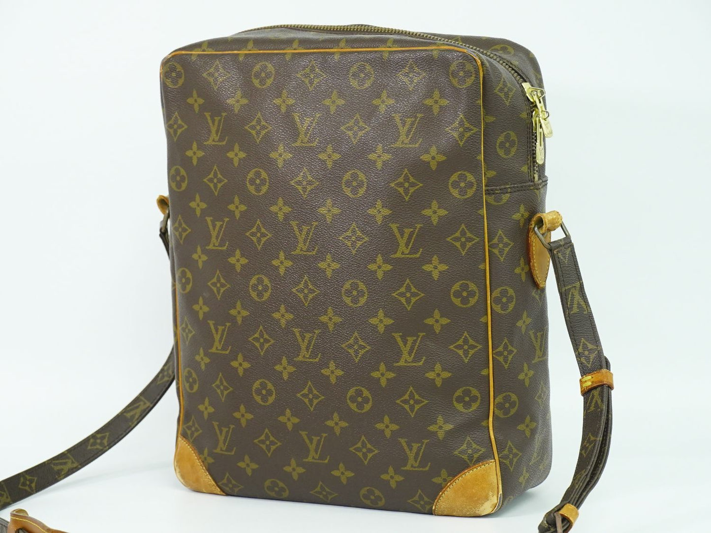 LOUIS VUITTON ダヌーブ GM モノグラム ショルダーバッグ M45262