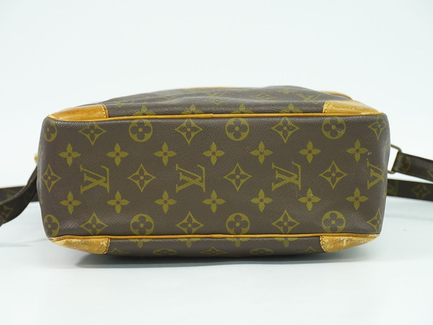 LOUIS VUITTON ダヌーブ GM モノグラム ショルダーバッグ M45262