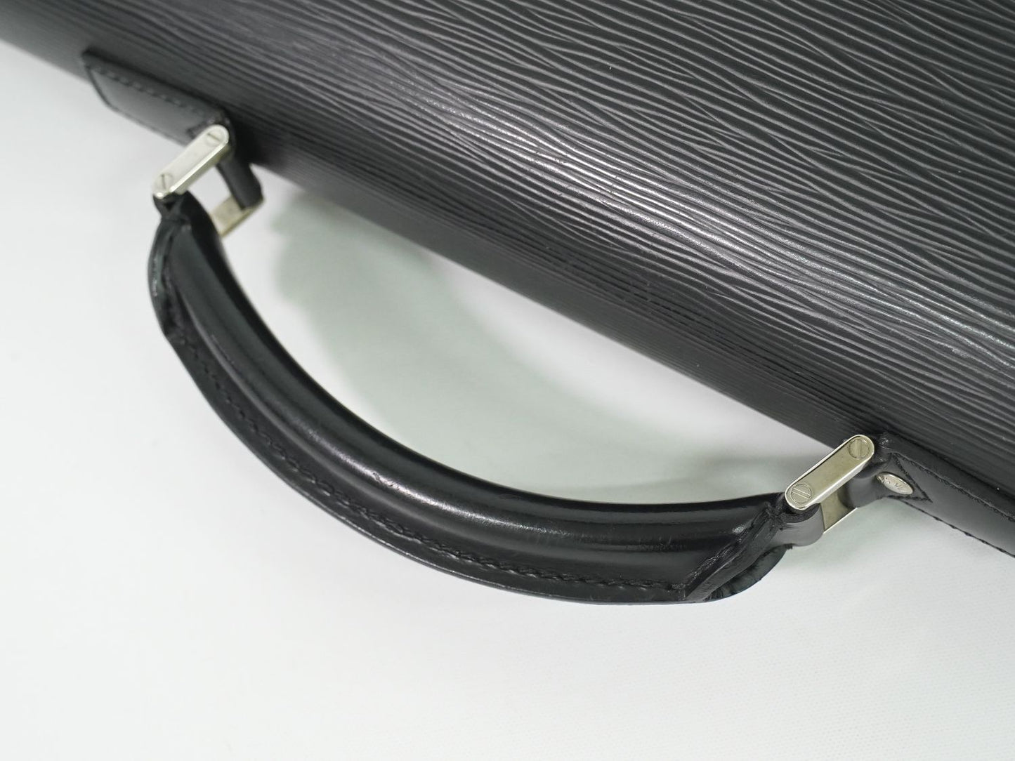 LOUIS VUITTON ロブスト 2 エピ レザー ビジネスバッグ ノワール M54542