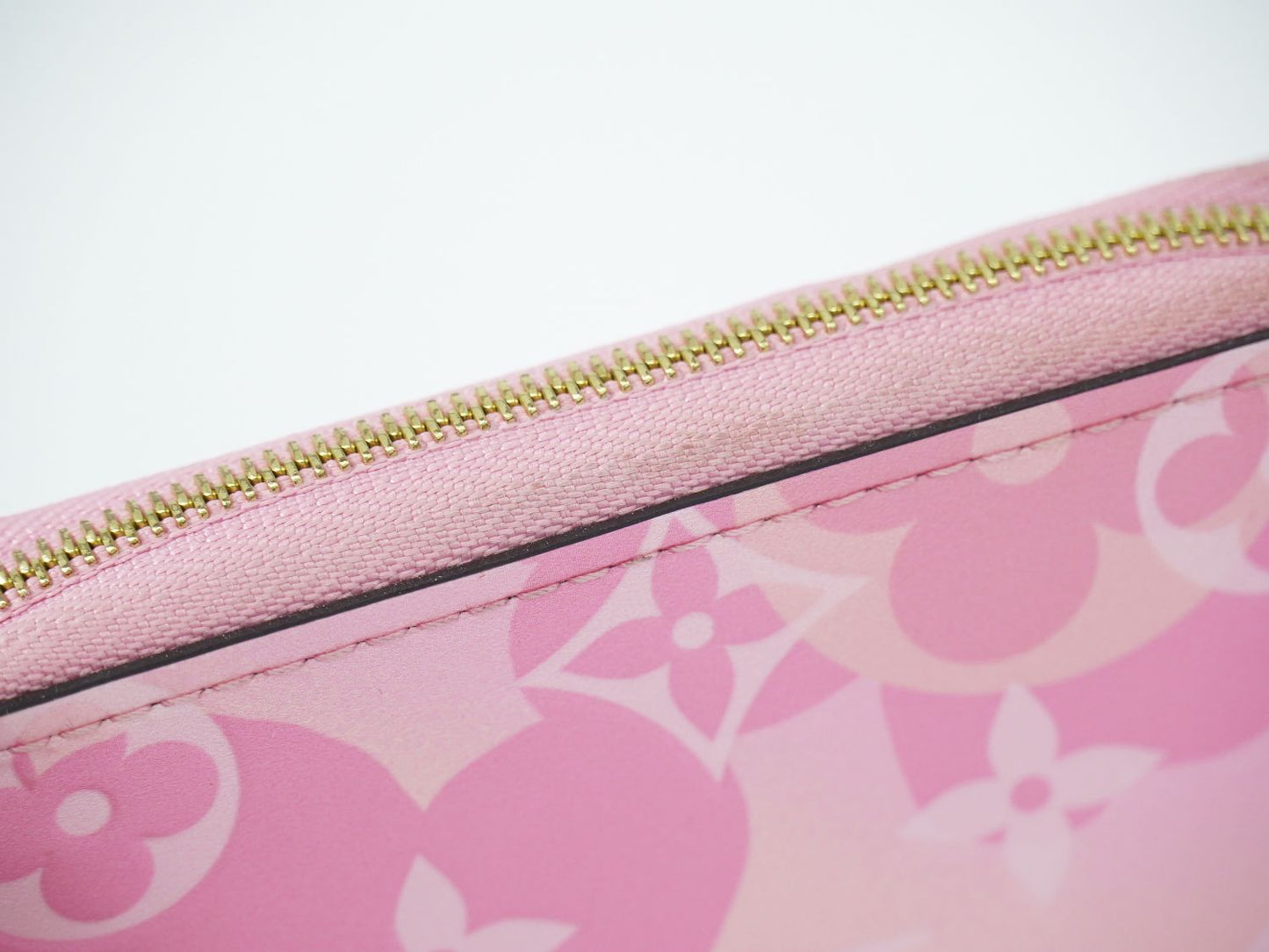 LOUIS VUITTON ジッピーコインパース ヴェルニ レザー コインケース ピンク M90590