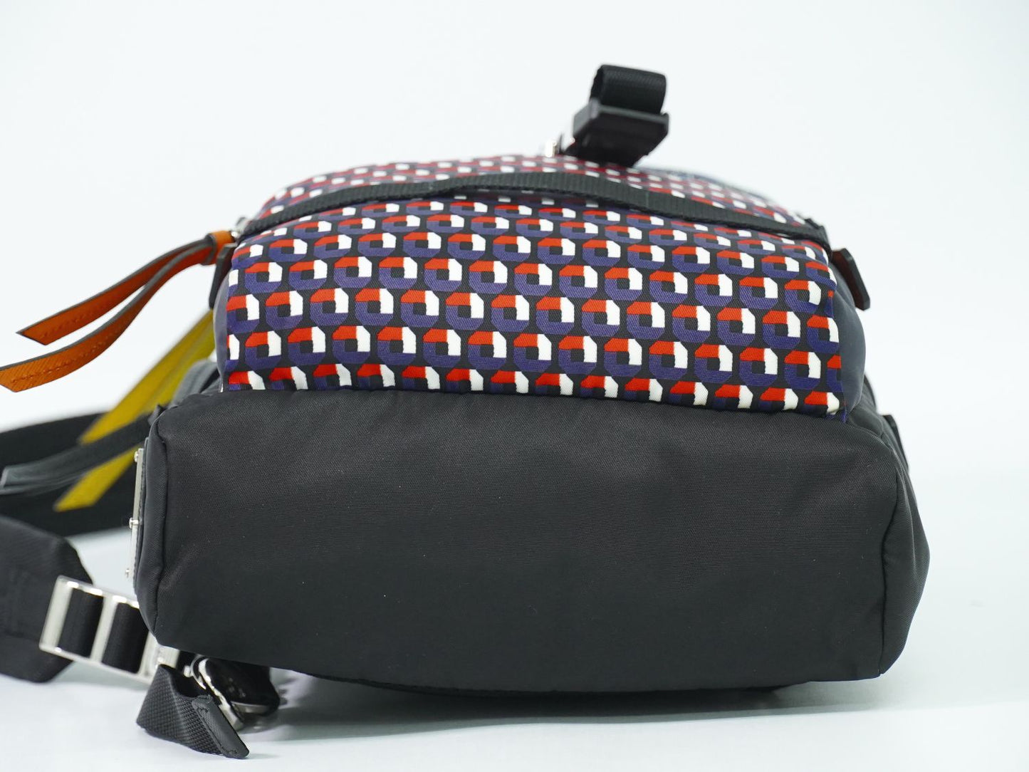 PRADA テスート ボディバッグ ブラック ブルー レッド 2VZ013