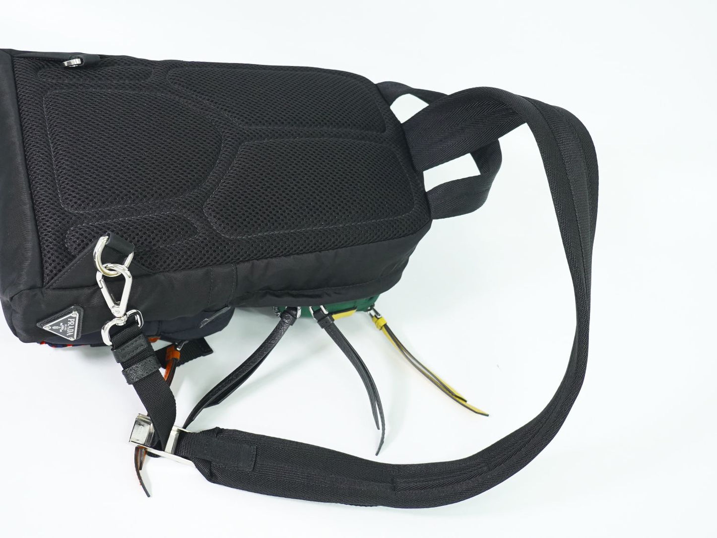 PRADA テスート ボディバッグ ブラック ブルー レッド 2VZ013