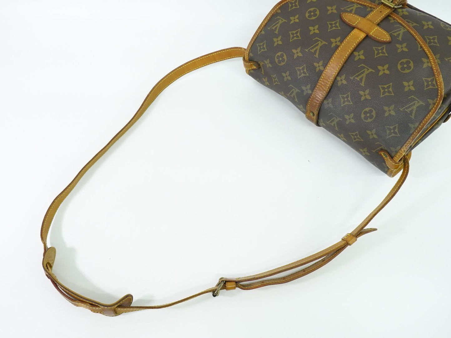 LOUIS VUITTON ソミュール 30 モノグラム ショルダーバッグ M42256