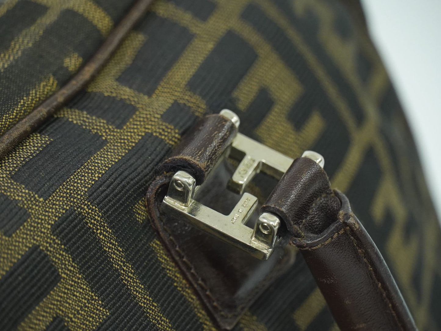 FENDI ズッカ ハンドバッグ ブラウン