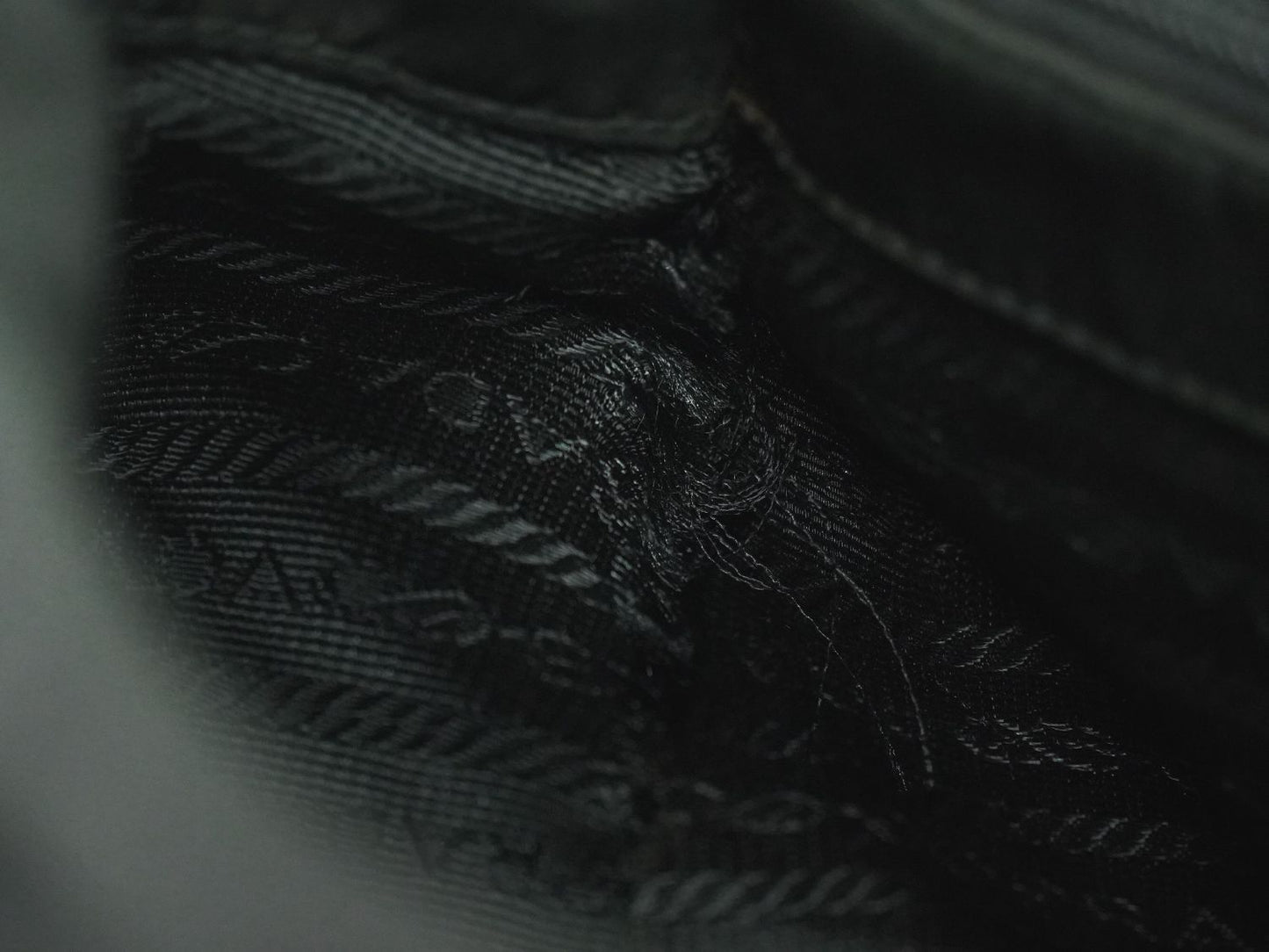 PRADA ハンドバッグ ブラック