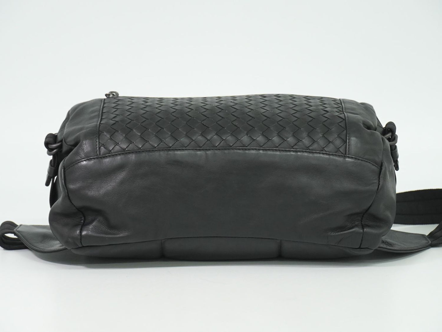 BOTTEGA VENETA イントレチャート ボディバッグ ブラック