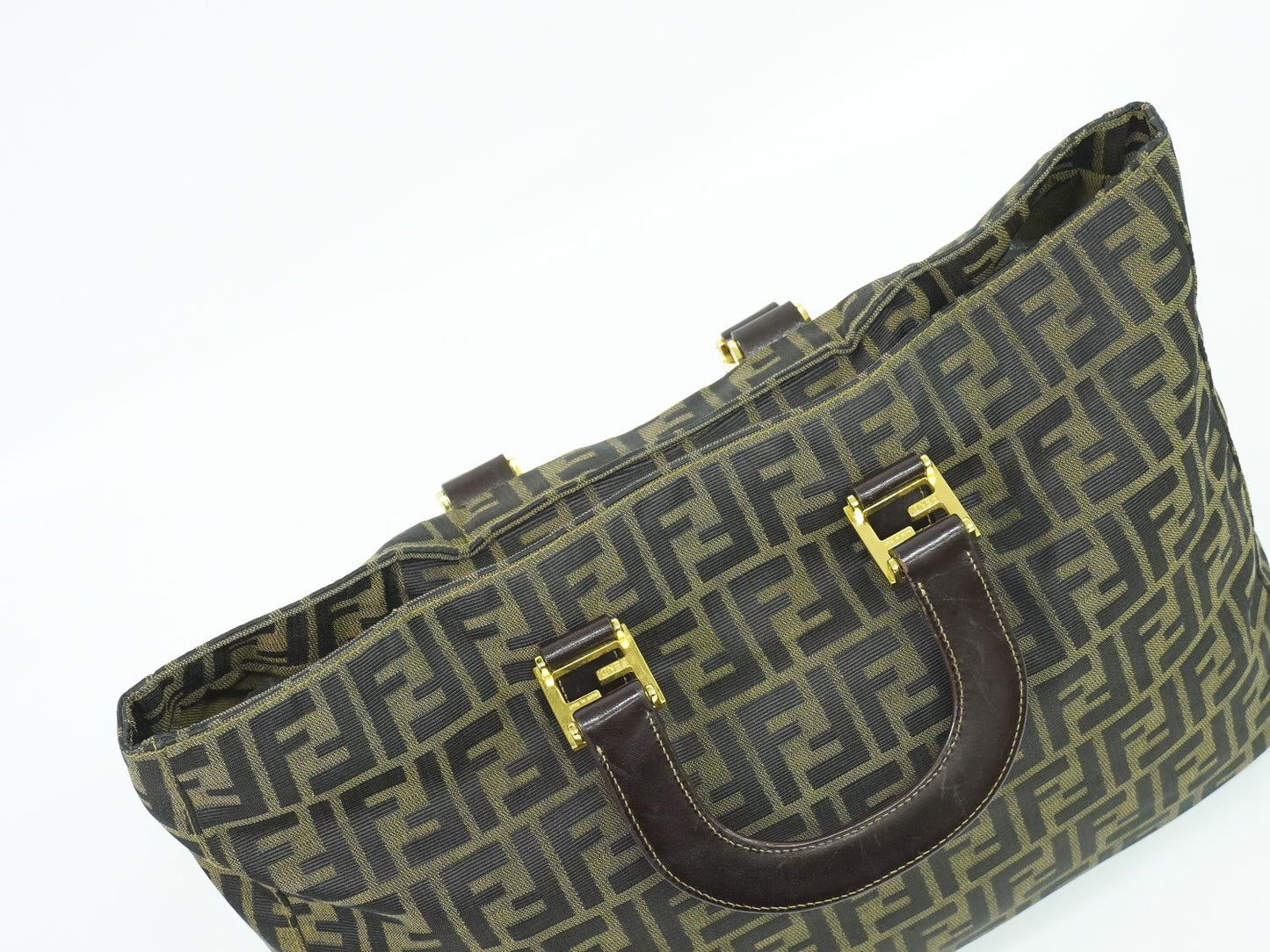 FENDI ズッカ ハンドバッグ ブラウン