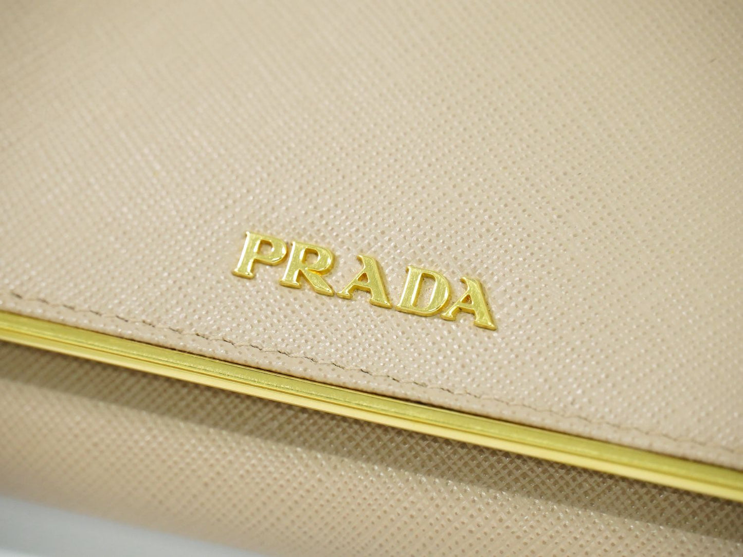 PRADA 長財布 ピンクベージュ