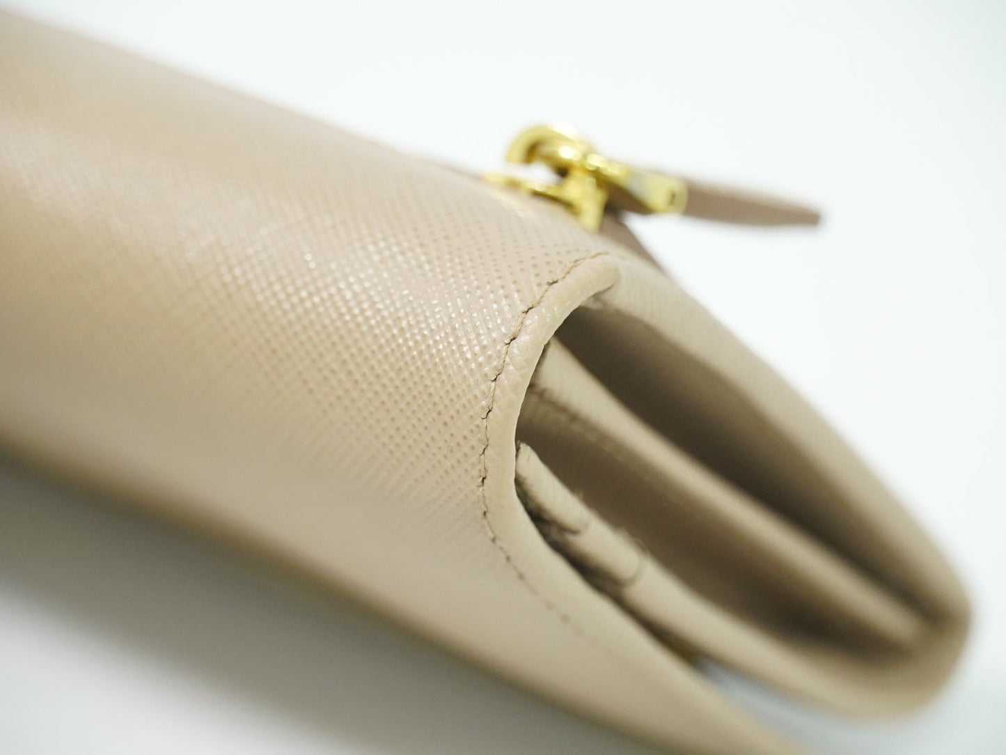 PRADA 長財布 ピンクベージュ
