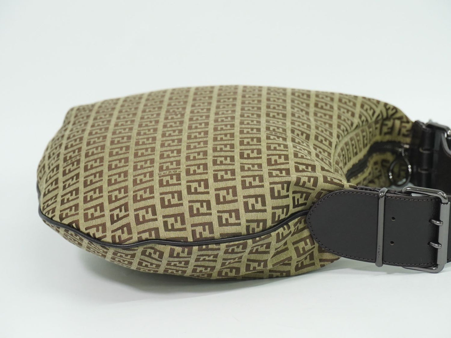 FENDI ズッキーノ ショルダーバッグ ベージュ ブラウン 8BR129