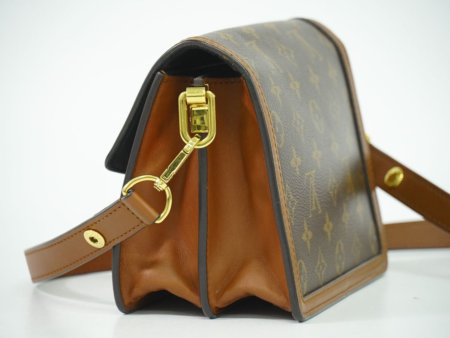 LOUIS VUITTON ドーフィーヌ MINI モノグラム リバース ショルダーバッグ M44580