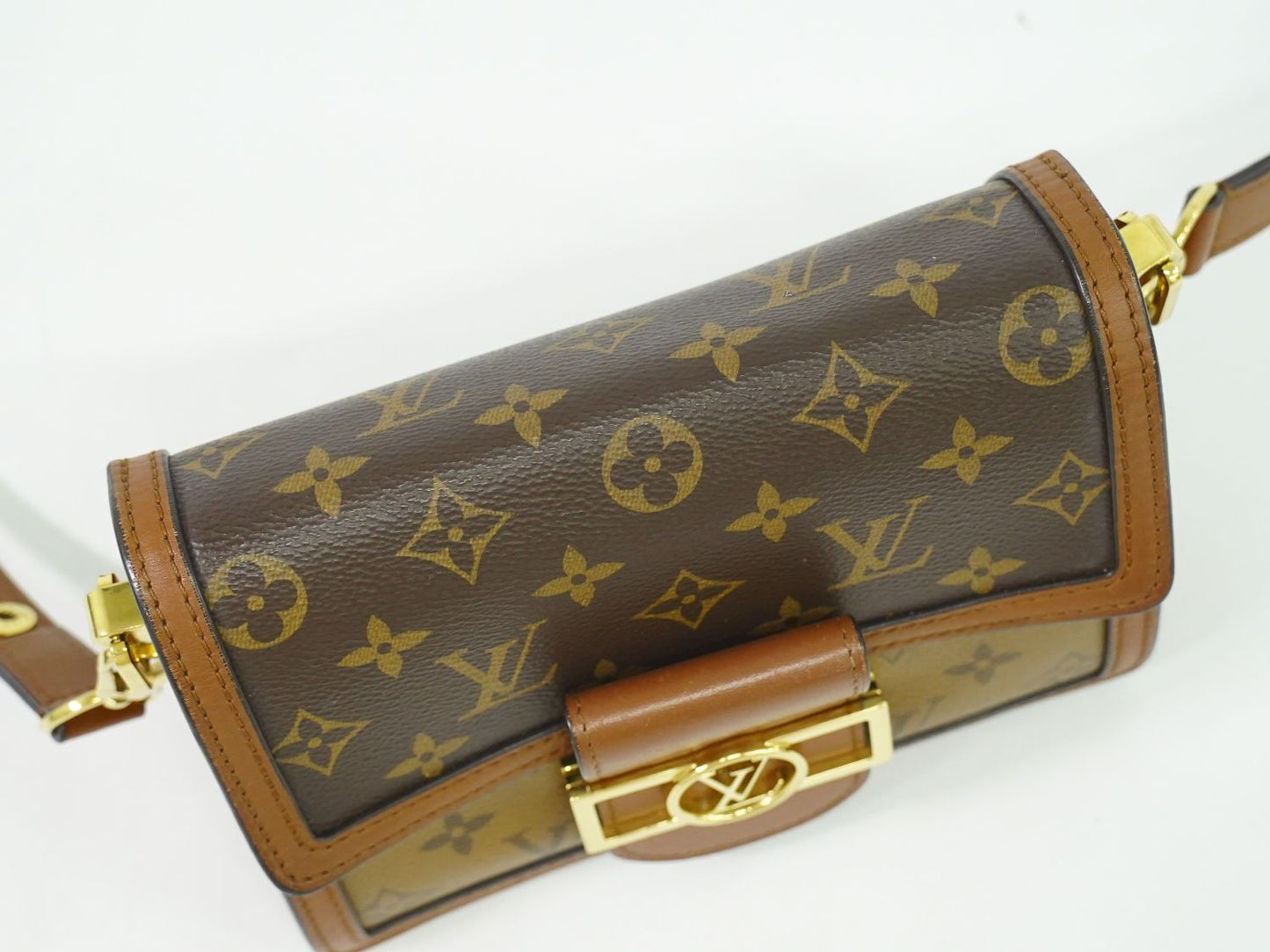 LOUIS VUITTON ドーフィーヌ MINI モノグラム リバース ショルダーバッグ M44580