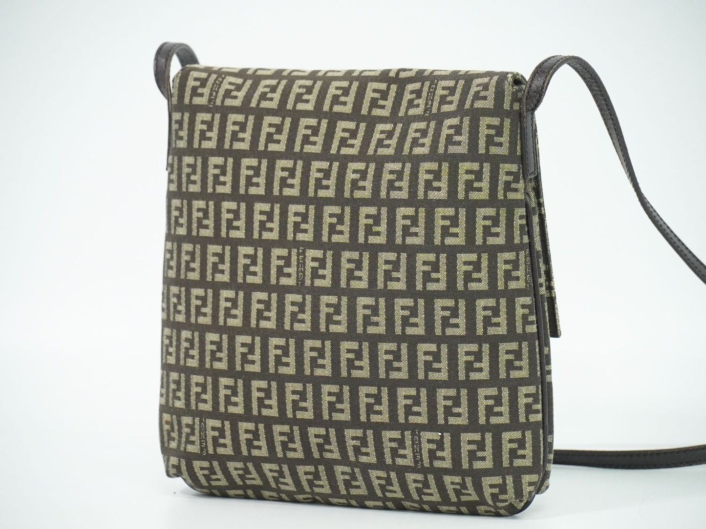 FENDI ズッキーノ ショルダーバッグ ブラウン 8BT075