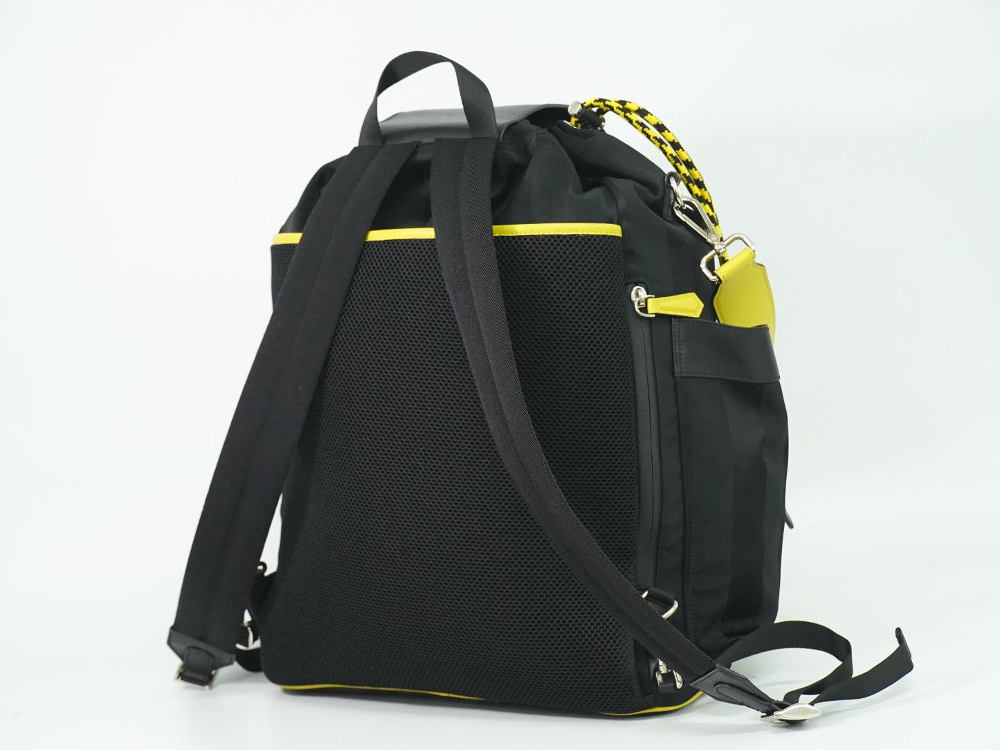 FENDI ストライク ペカン 2WAY リュックサック ブラック イエロー 7VZ056