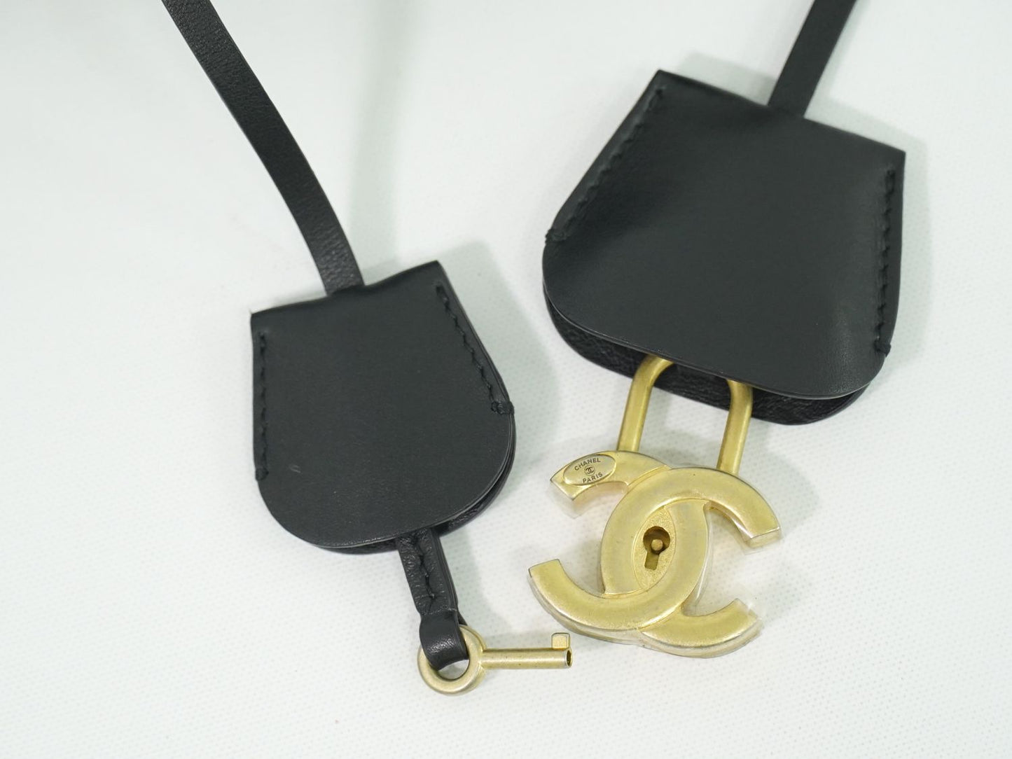 CHANEL CCフィリグリー 2WAY バニティバッグ ショルダーバッグ ブラック