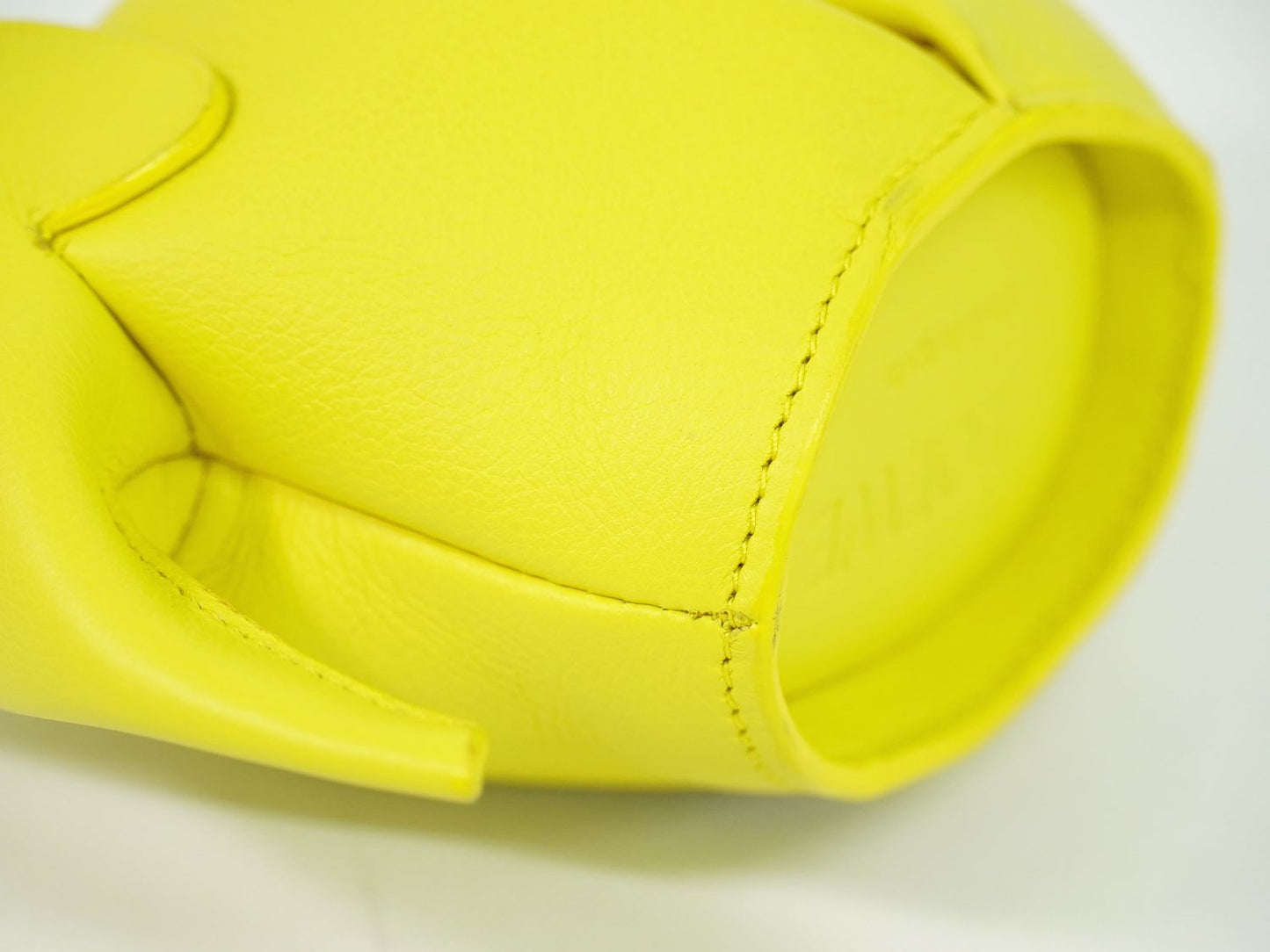 LOEWE エレファント コインケース イエロー