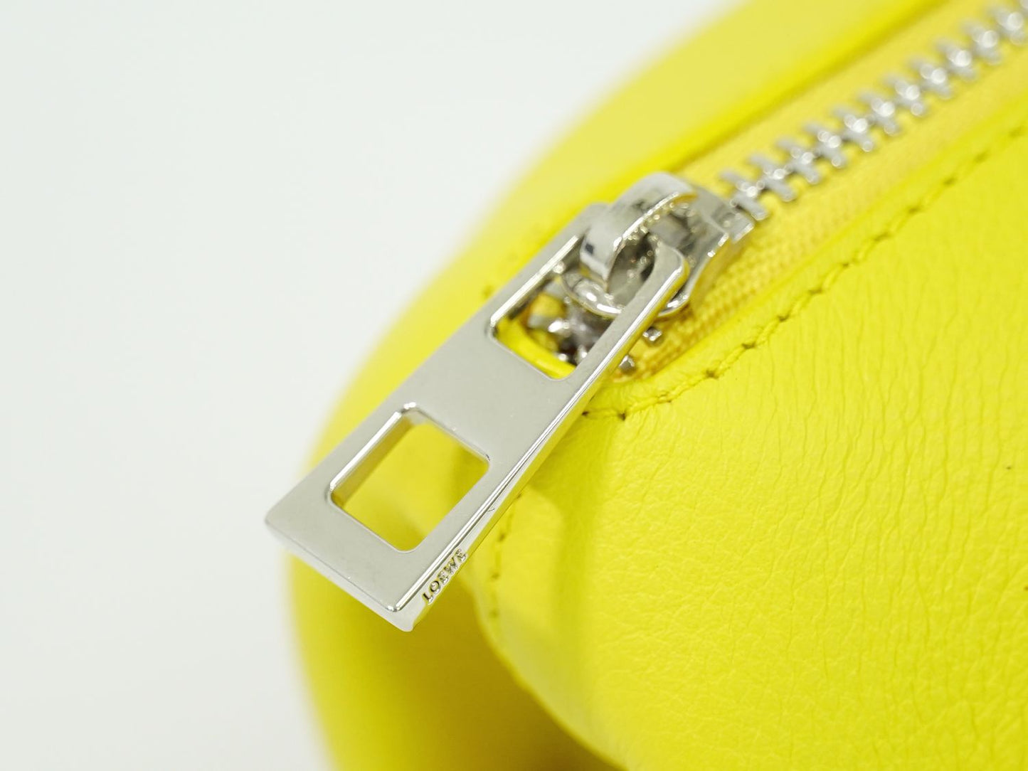 LOEWE エレファント コインケース イエロー