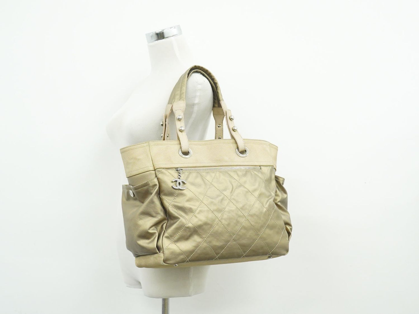 CHANEL ココマーク パリビアリッツ GM トートバッグ ゴールド