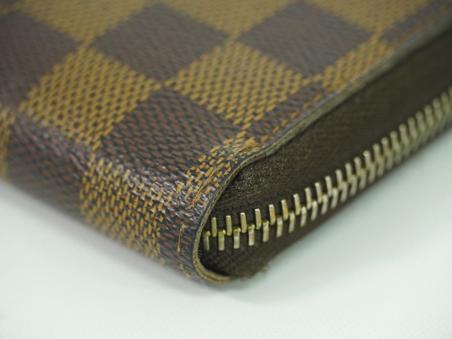 LOUIS VUITTON ジッピーウォレット ダミエ エベヌ 長財布 N60015