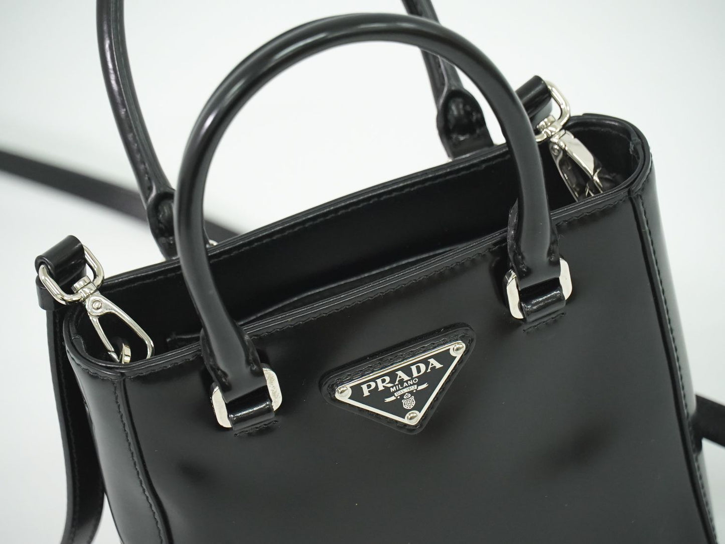 PRADA スモール ブラッシュドレザー トート 2WAY ショルダーバッグ ブラック