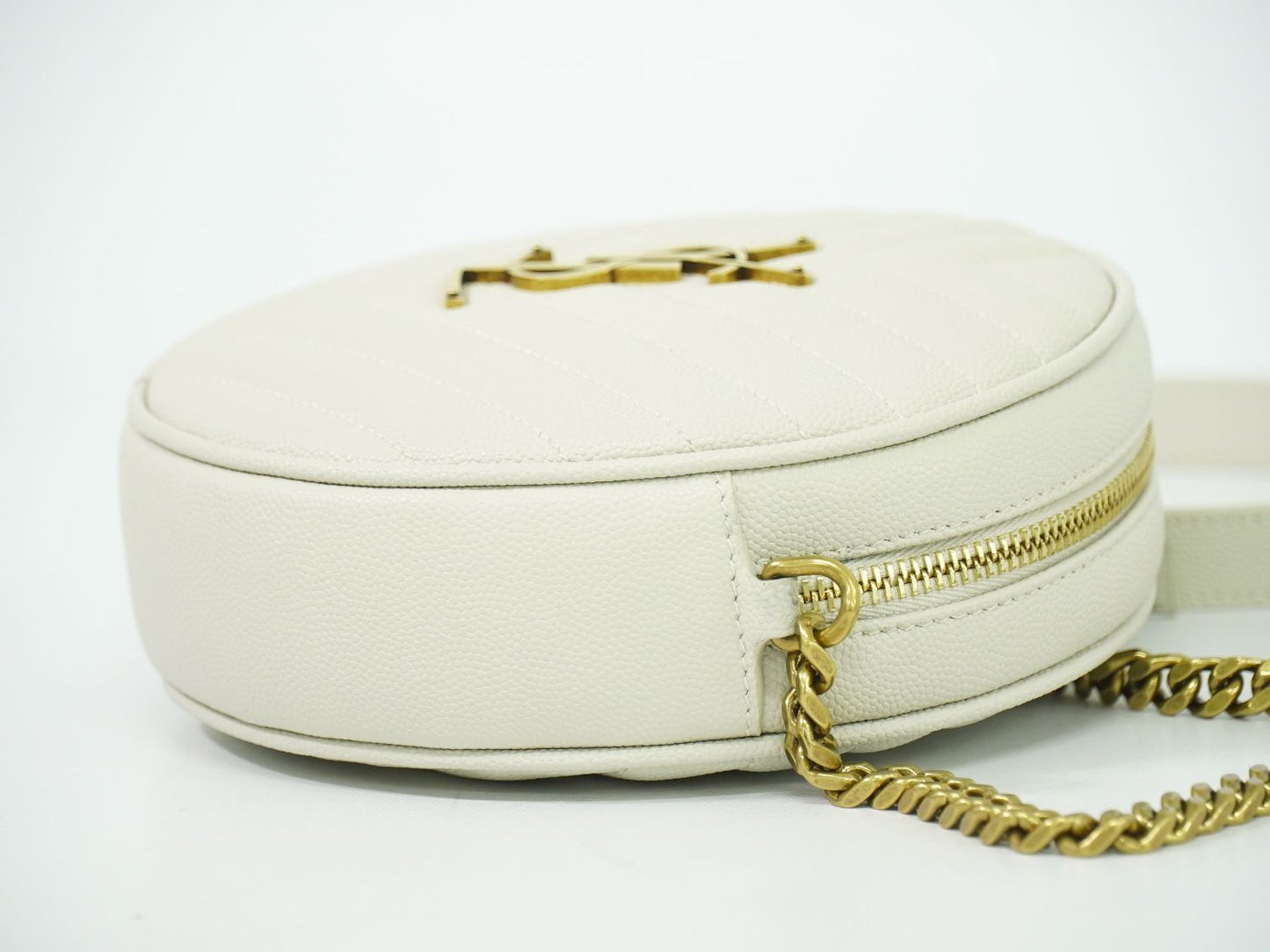 SAINT LAURENT ヴィニル ショルダーバッグ ホワイト 610436