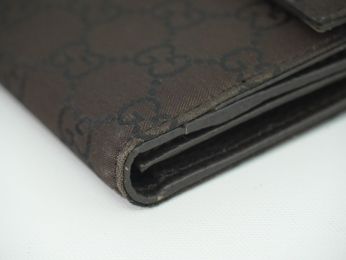 GUCCI GGナイロン 長財布 ブラウン 231835