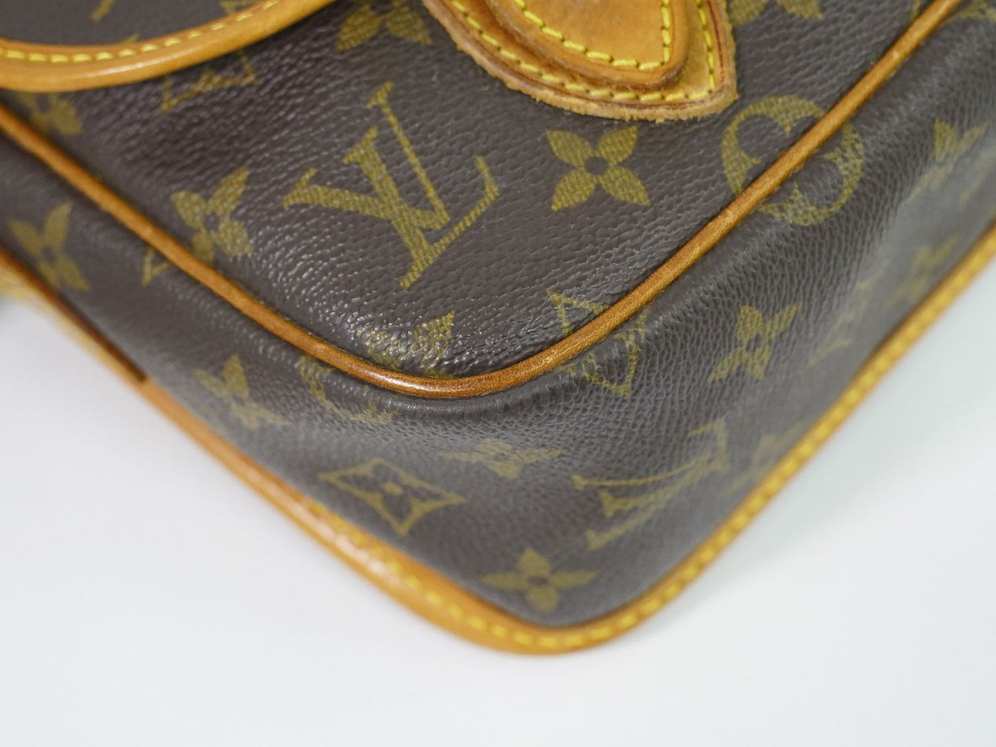 LOUIS VUITTON ジベシエール MM ショルダーバッグ M42247
