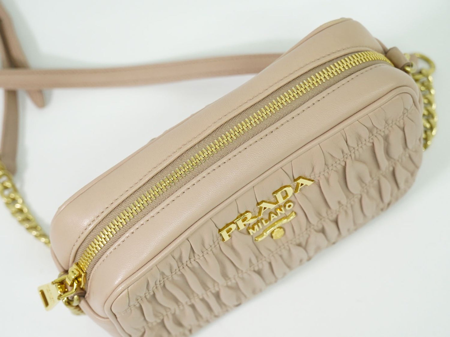 PRADA ナッパゴーフル ショルダーバッグ ピンクベージュ