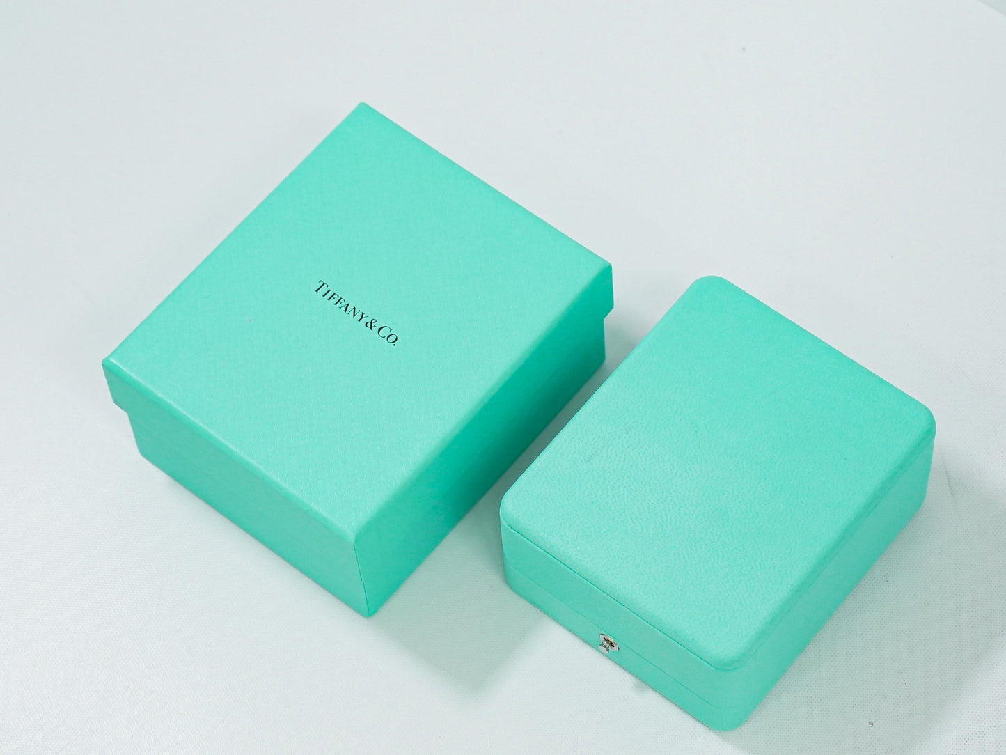 TIFFANY & Co. T Two オープン バーティカルバー Au750 WG ネックレス