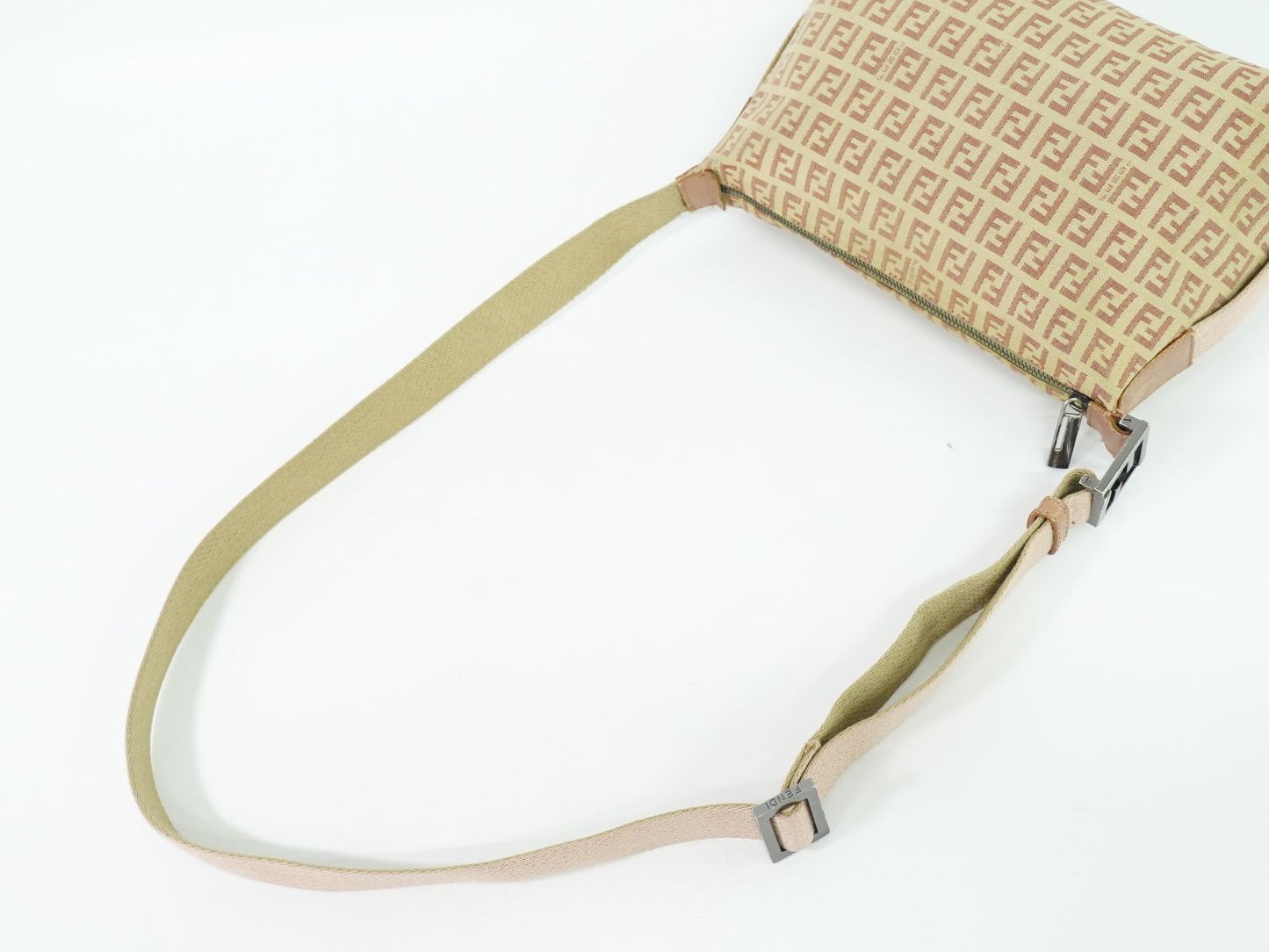 FENDI ズッキーノ ショルダーバッグ ベージュ ピンク 8BR319