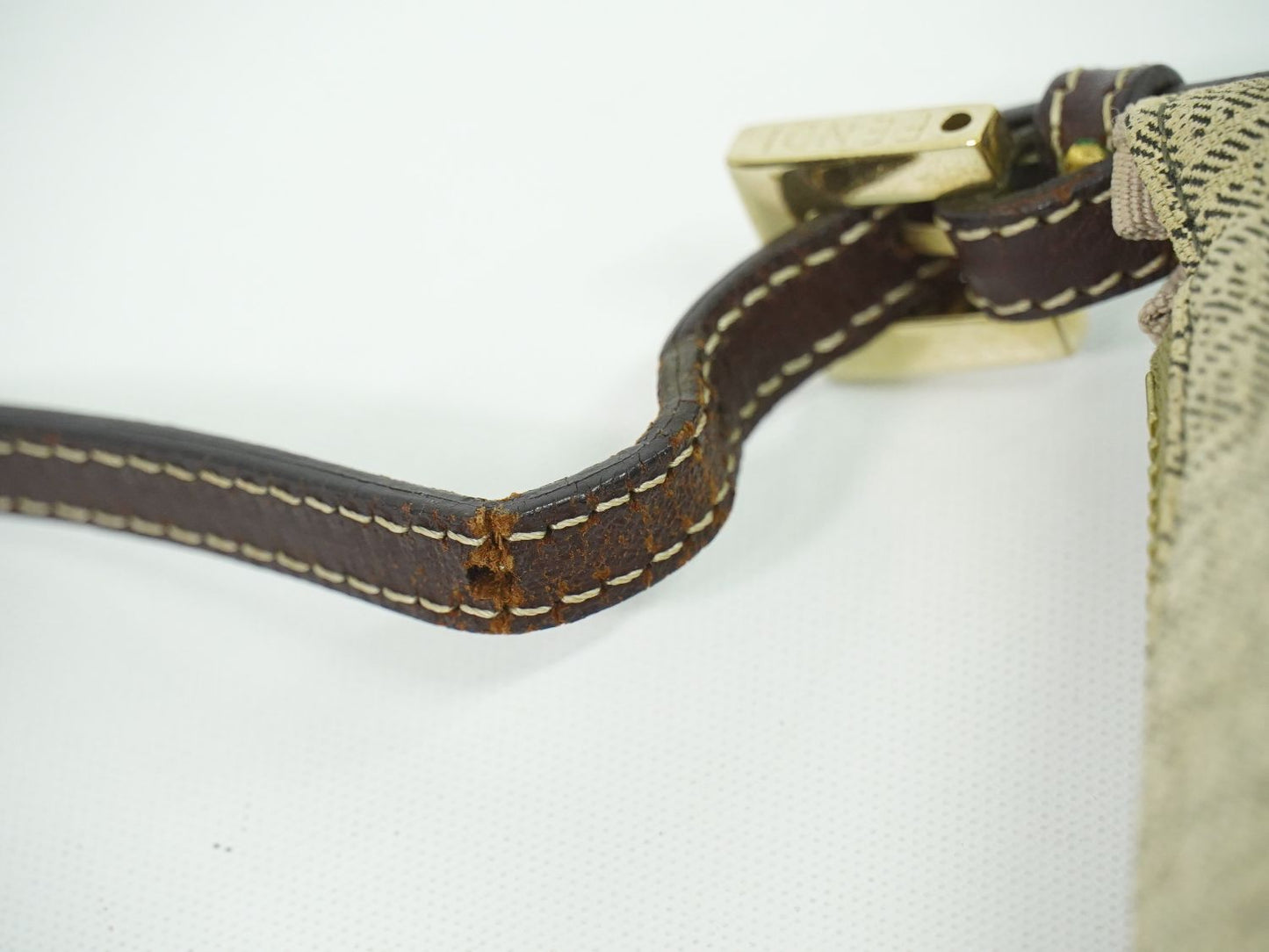 FENDI ズッキーノ アクセサリーポーチ ベージュ
