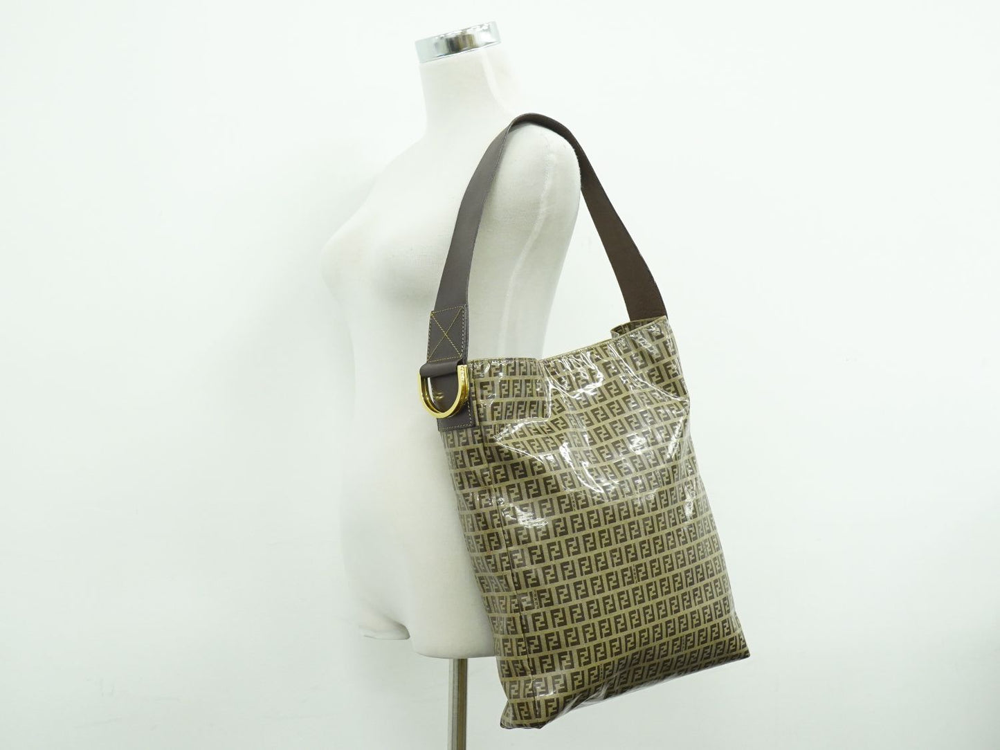 FENDI ズッキーノ ショルダーバッグ ベージュ