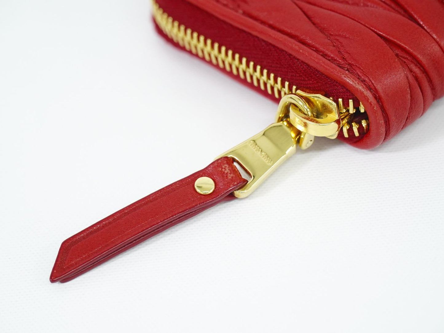 MIU MIU マテラッセ コインケース レッド 5MM268