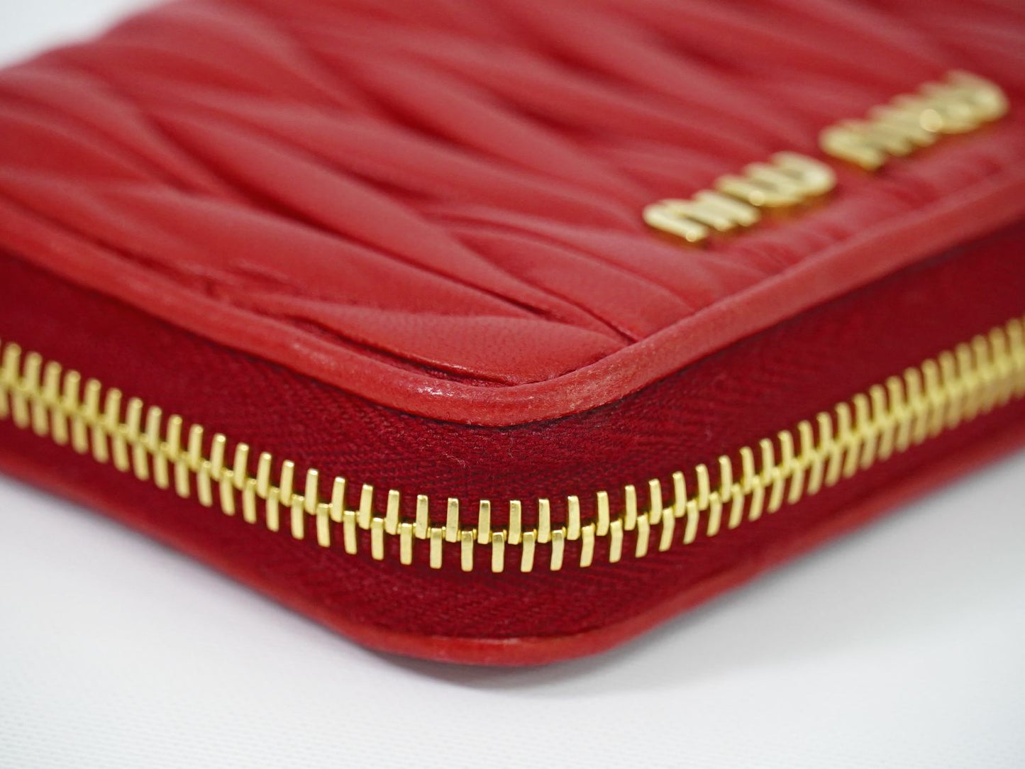 MIU MIU マテラッセ コインケース レッド 5MM268
