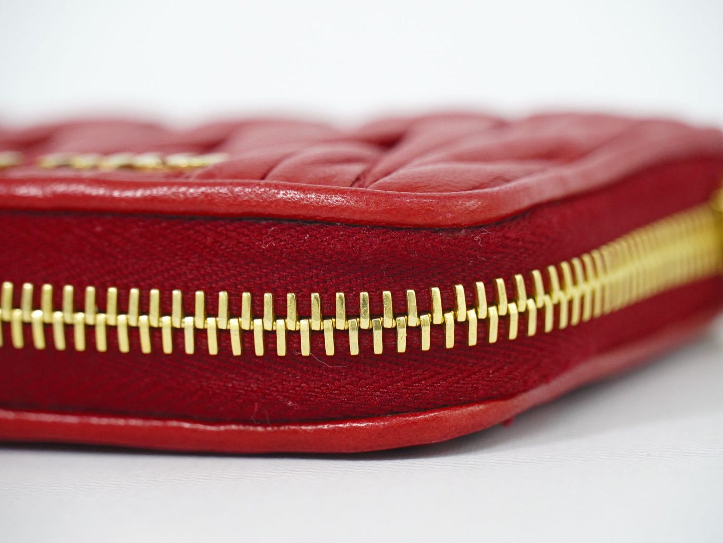 MIU MIU マテラッセ コインケース レッド 5MM268