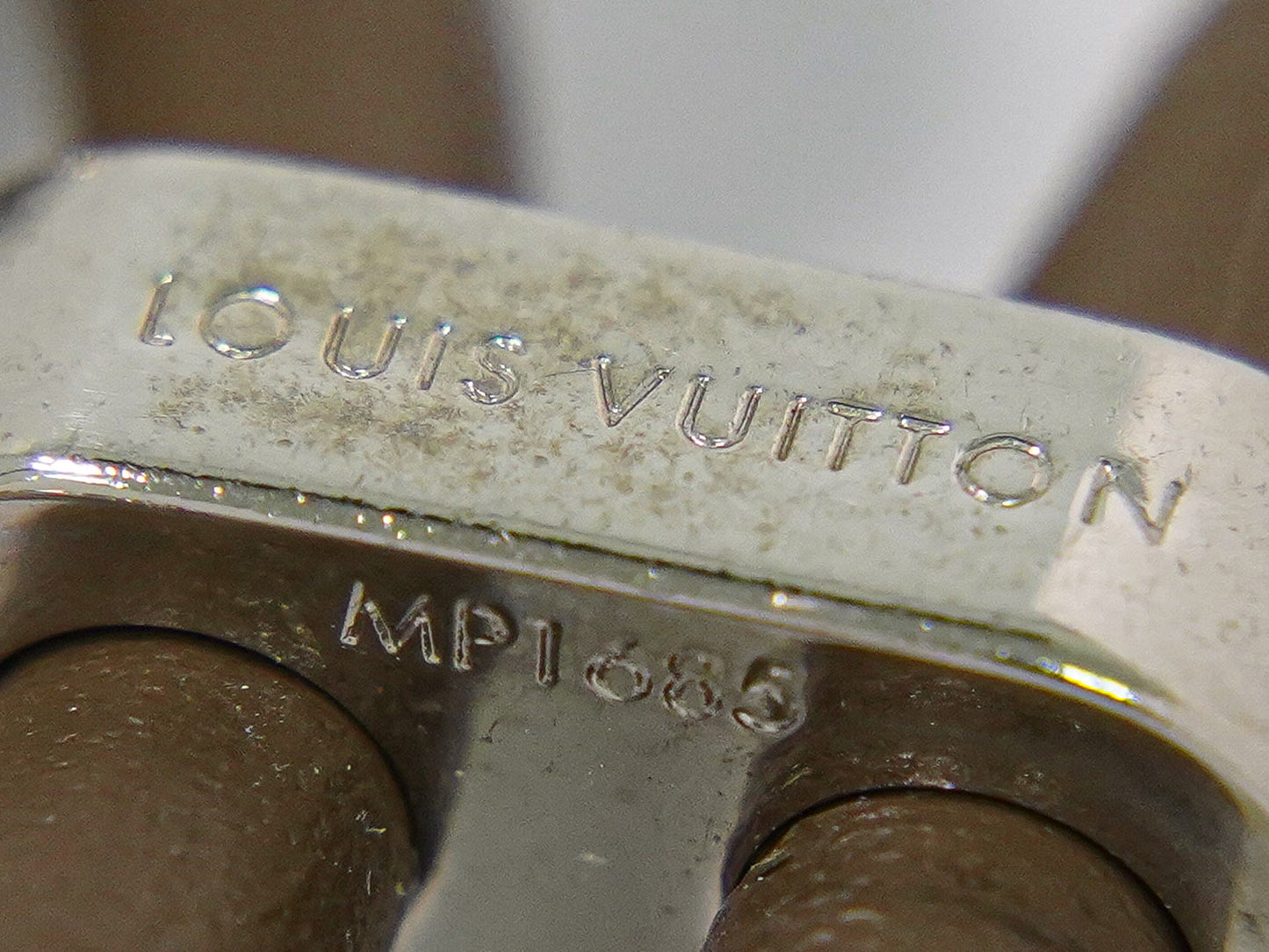 LOUIS VUITTON コーデッジ キーホルダー メタル レザー ブラウン MP1685