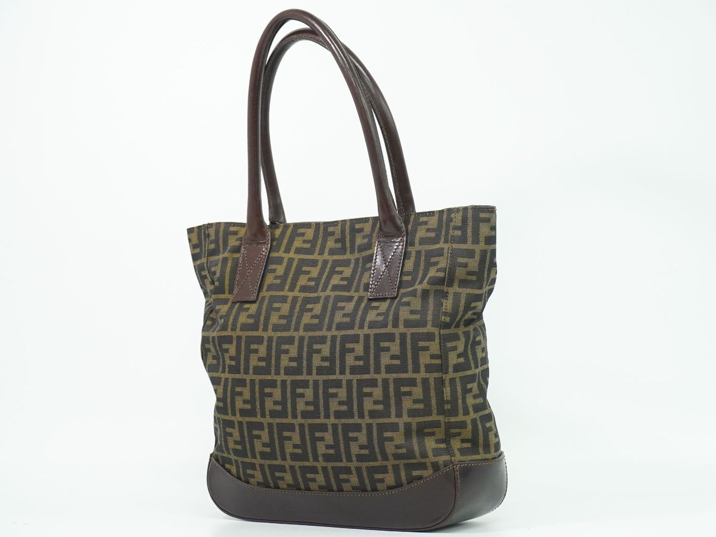 FENDI ズッカ トートバッグ ブラウン 16328