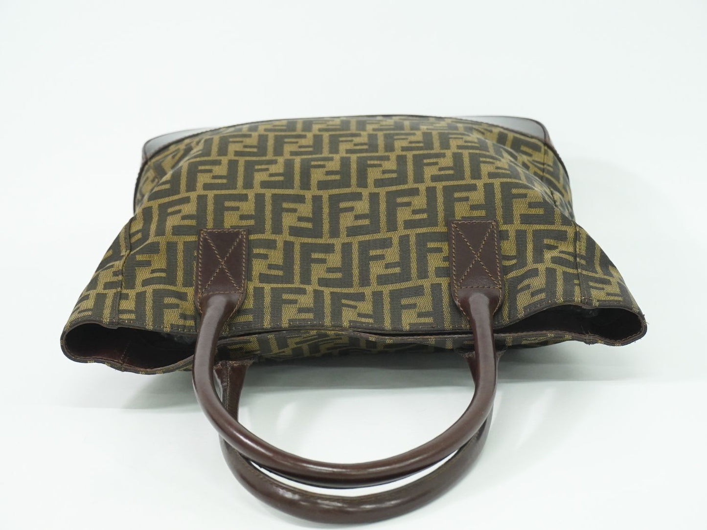 FENDI ズッカ トートバッグ ブラウン 16328