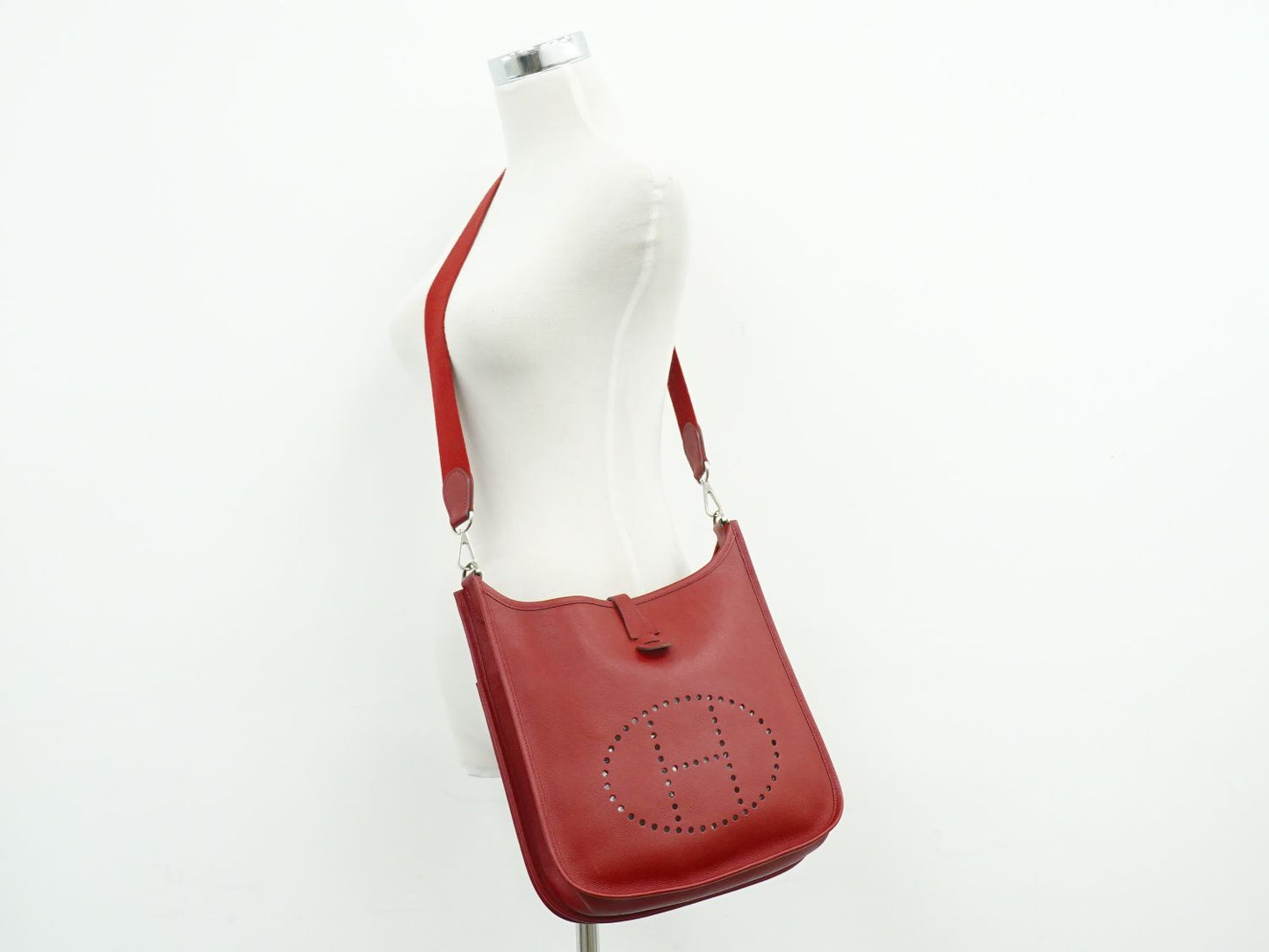 HERMES エヴリン 2 ショルダーバッグ □J刻 レッド