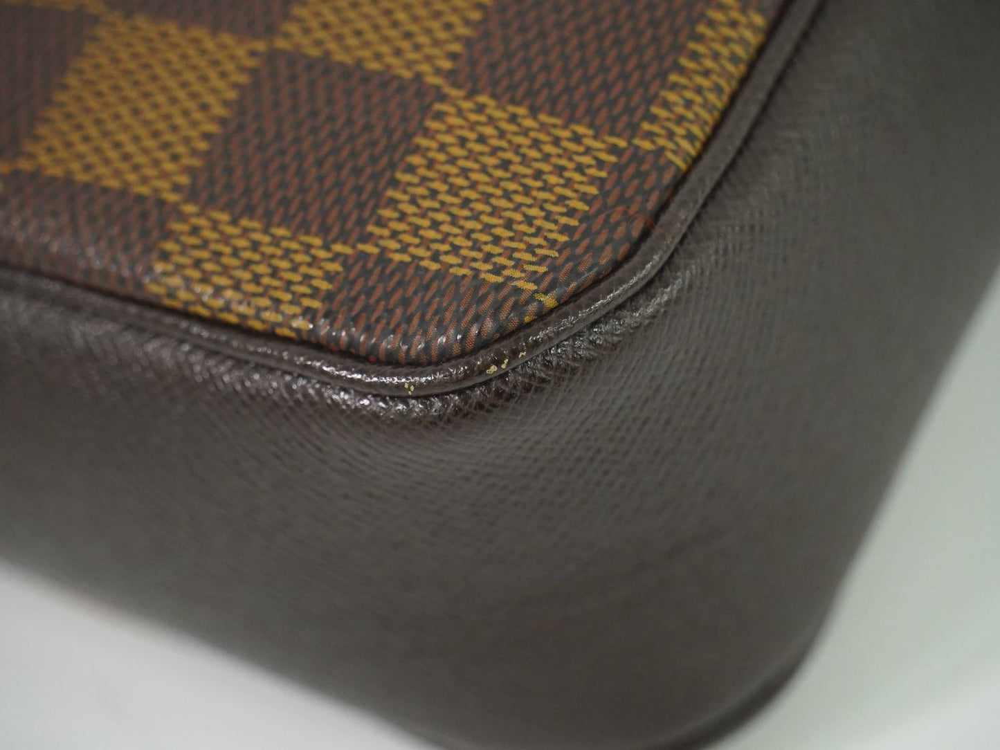 LOUIS VUITTON トゥルースメイクアップ ダミエ エベヌ アクセサリーポーチ N51982