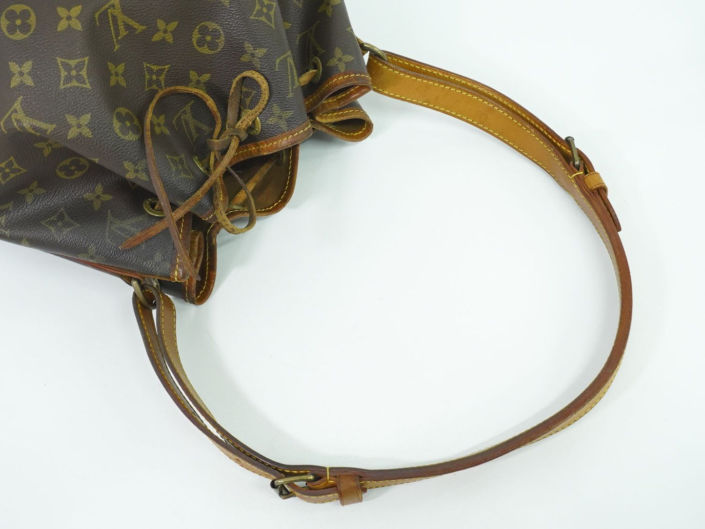 LOUIS VUITTON プチノエ モノグラム ショルダーバッグ M42226