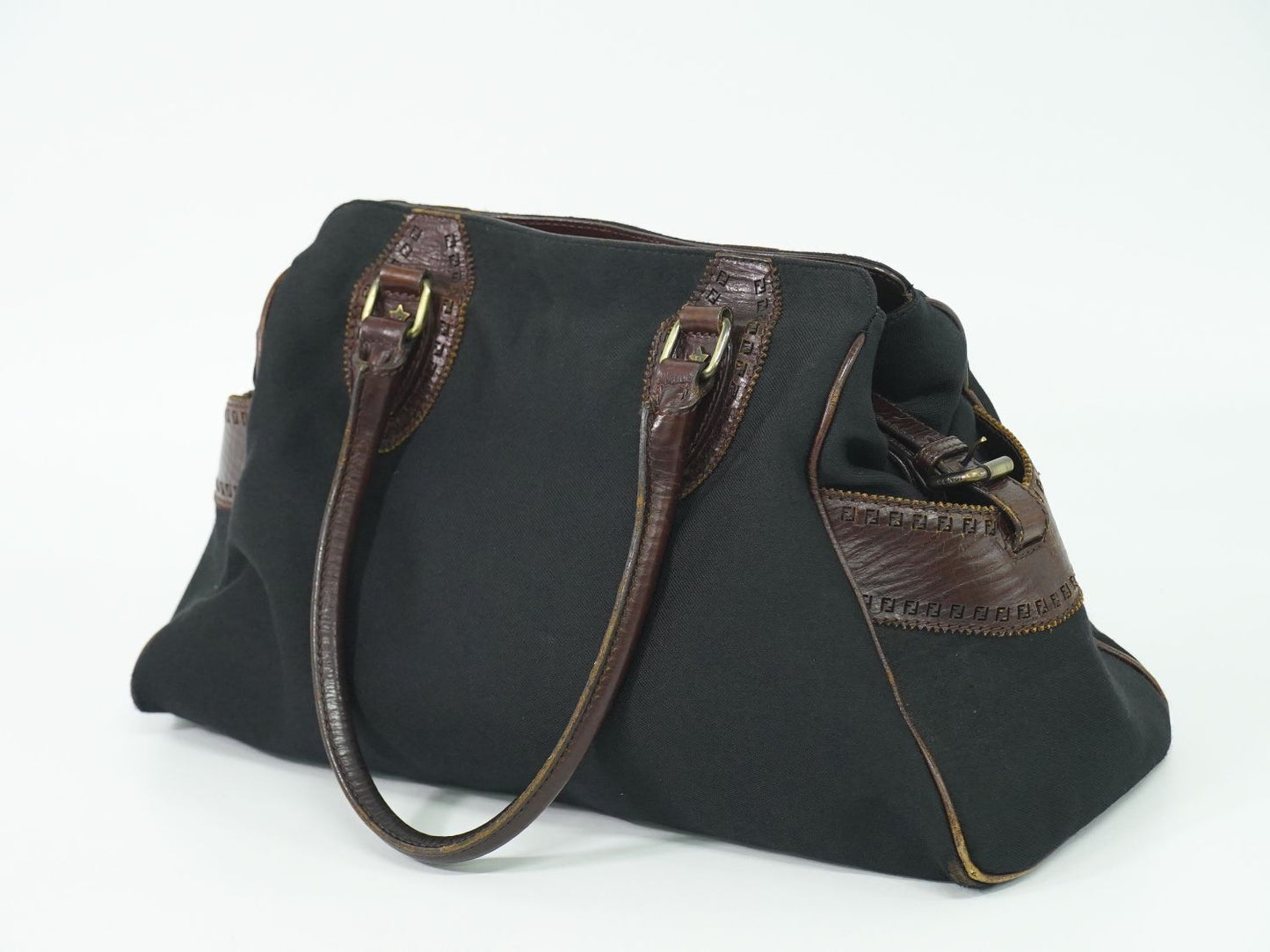 FENDI エトニコ トートバッグ ブラック ブラウン 8BN162