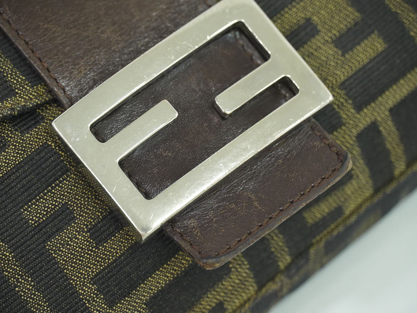 FENDI ズッカ マンマバケット ショルダーバッグ ブラウン
