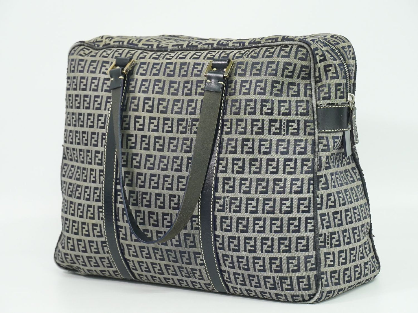 FENDI ズッキーノ ボストンバッグ ネイビー 16427