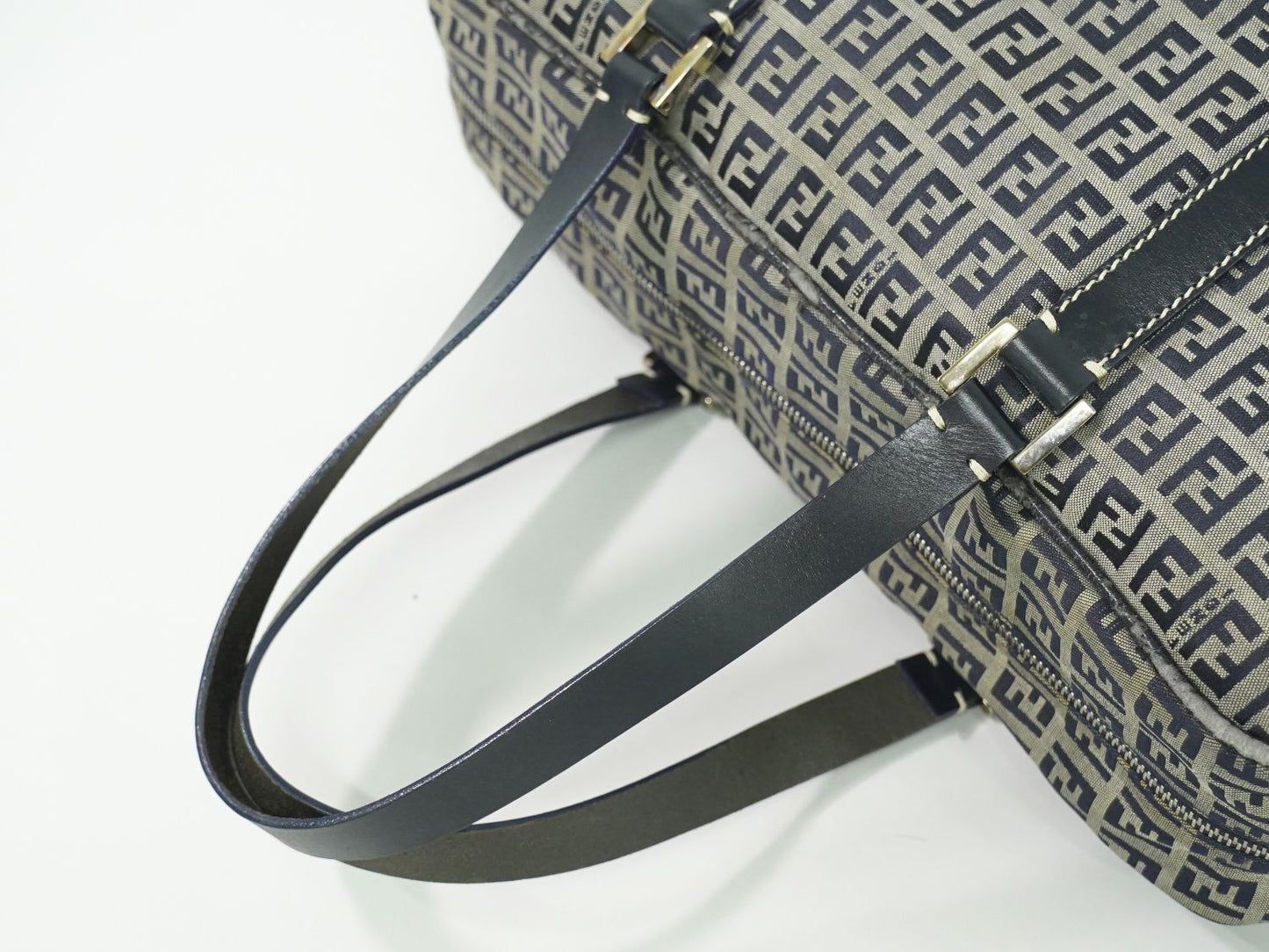 FENDI ズッキーノ ボストンバッグ ネイビー 16427