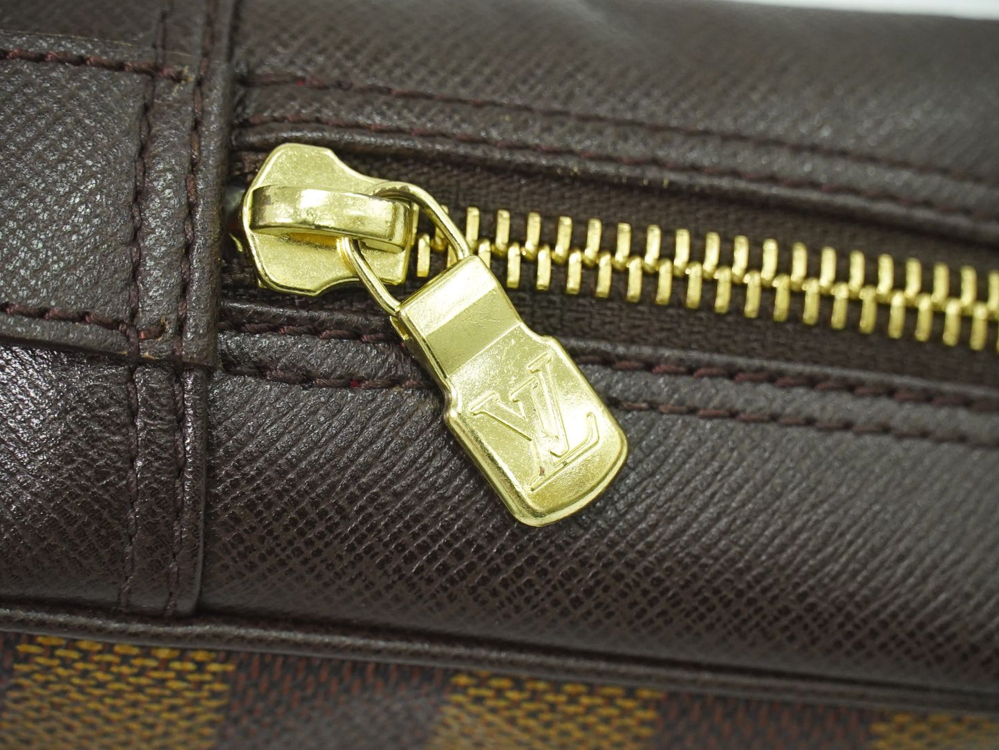 LOUIS VUITTON トゥルーストワレット ダミエ エベヌ ポーチ N47623