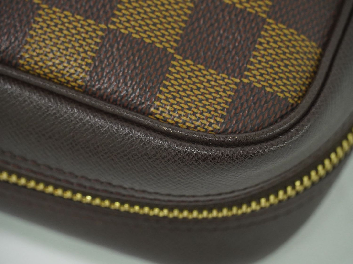 LOUIS VUITTON トゥルーストワレット ダミエ エベヌ ポーチ N47623