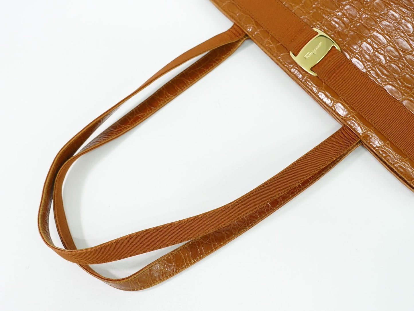 Salvatore Ferragamo ヴァラ ショルダーバッグ ブラウン