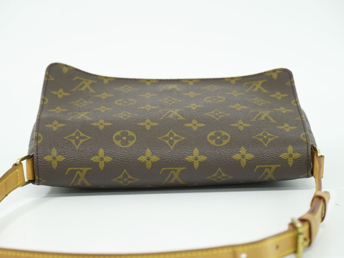 LOUIS VUITTON ミュゼットタンゴ ショート モノグラム ショルダーバッグ M51257