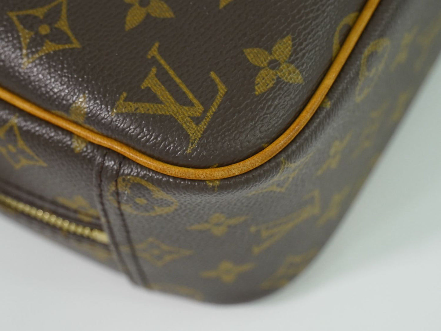 LOUIS VUITTON トゥルーヴィル モノグラム ハンドバッグ M42228
